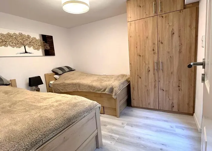 Sanierte Ruhige In Der Mit Kueche Wettringen